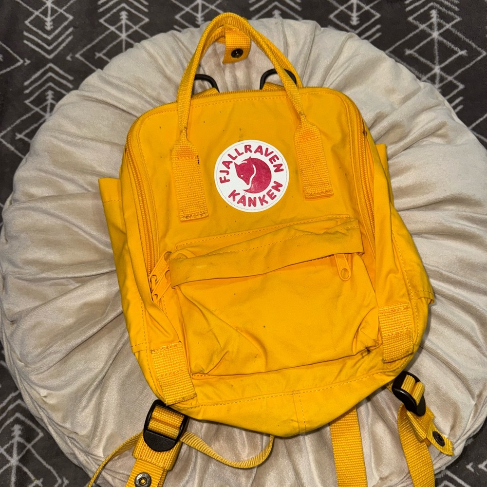 Fjällräven Kånken Yellow Backpack